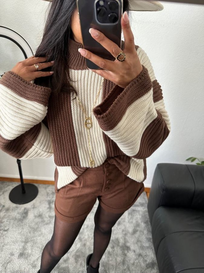 Pull Capucine à rayure marron et beige Pull Capucine à rayure marron et beige