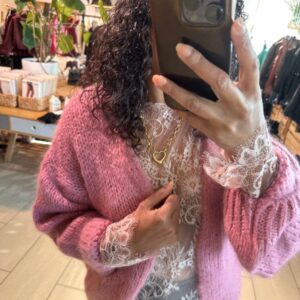 Sous pull en dentelle en rose