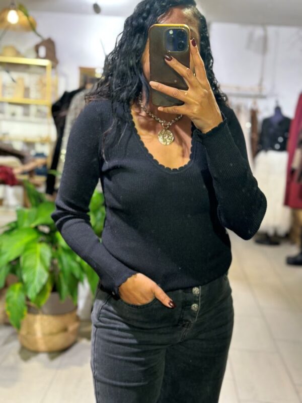Pull Julio Noire en maille côtelée