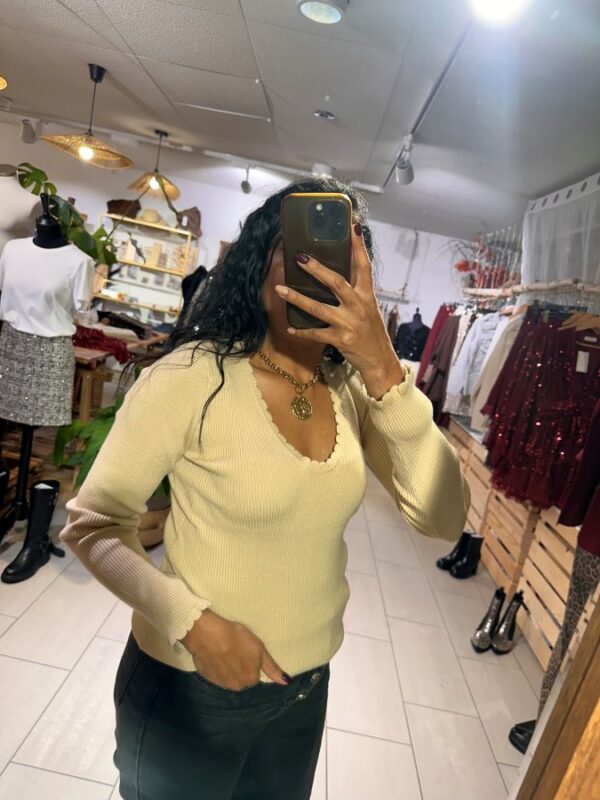 Pull Julio Beige en maille côtelée – Image 3