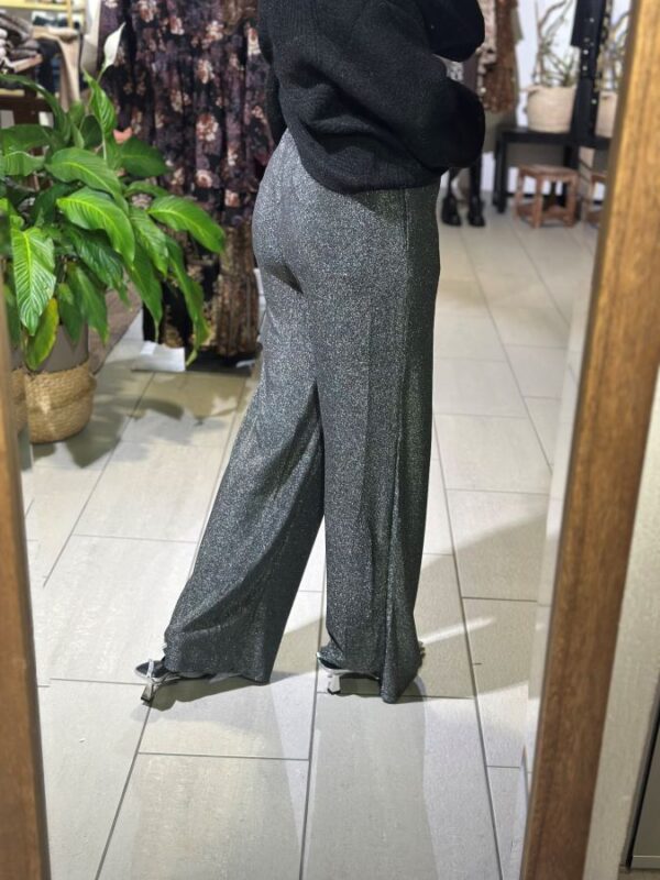 Pantalon argenté coupe droit – Image 3