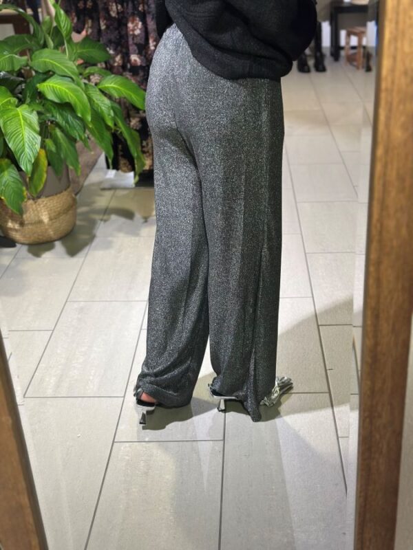 Pantalon argenté coupe droit – Image 4