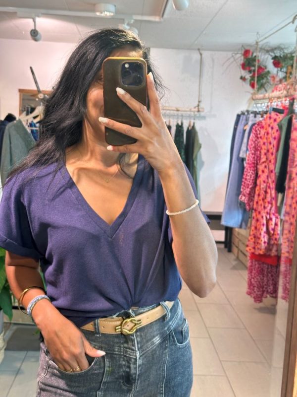T-shirt Debby col V Marine – Image 3