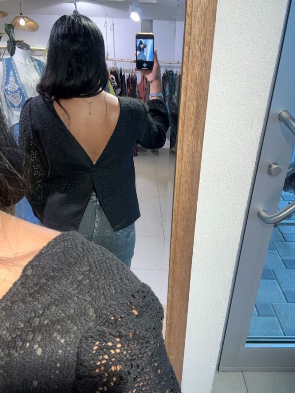 Blouse Eléonore en dentelle noire – Image 2
