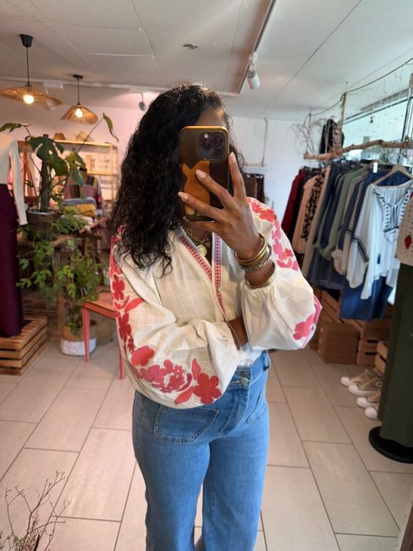 Blouse Olivia broderie rose – Image 2