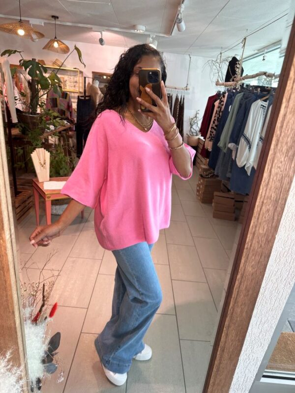 Haut en Eline en col V couleur rose – Image 3