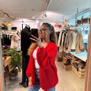 Gilet Betty Rouge vif en maille fabrication Italienne
