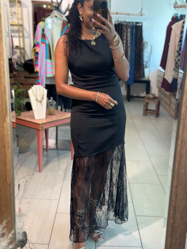 Robe Ida noire bas en dentelle – Image 2