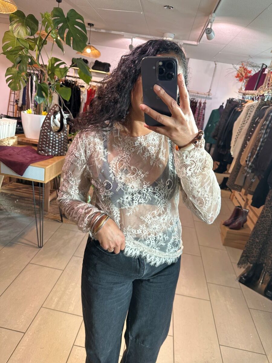 Sous pull en dentelle beige