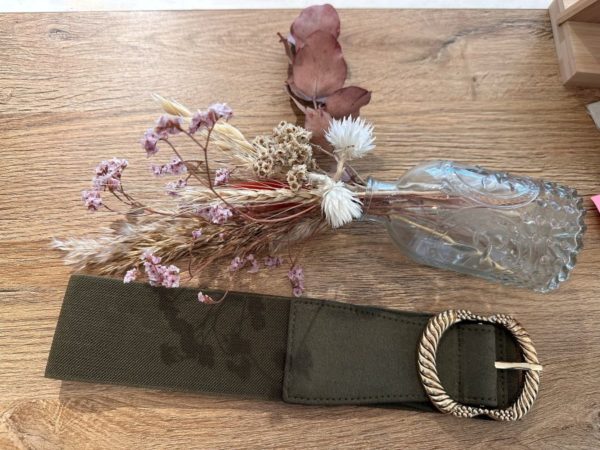 Ceinture kaki élastique à boucle ovale