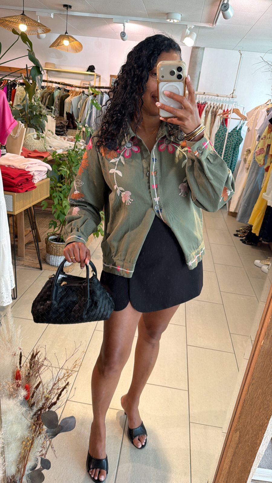 Veste sur chemise Andréa brodée en kaki