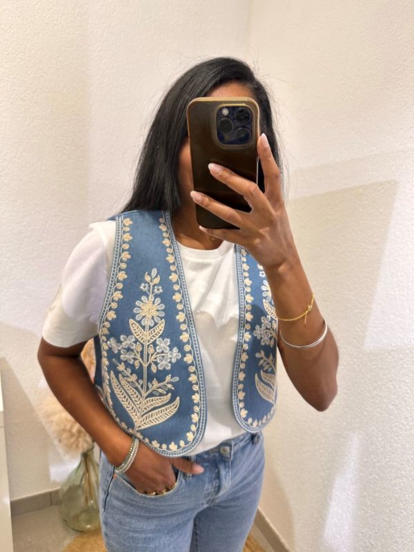 Gilet en jeans courte avec broderie
