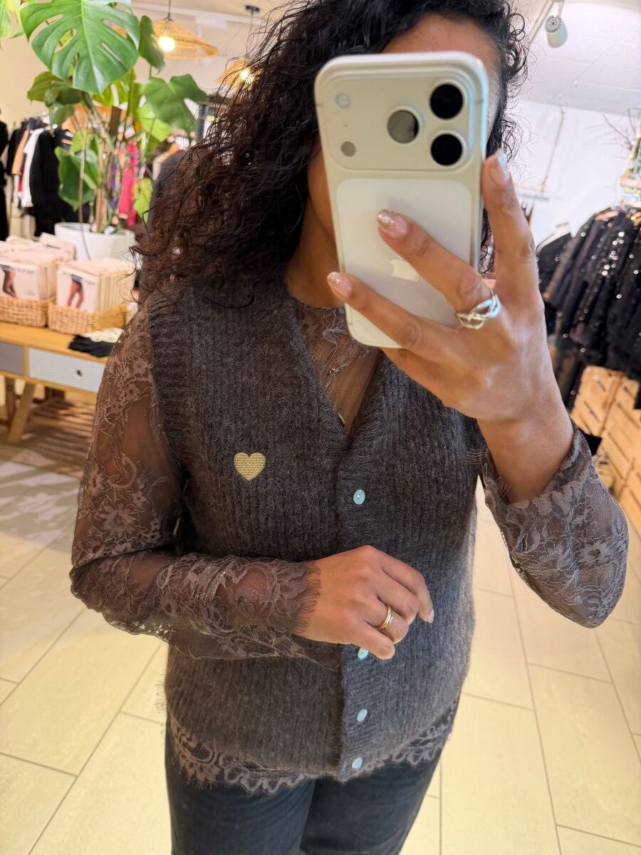 Gilet Col rond choco Doux avec coeur brodé