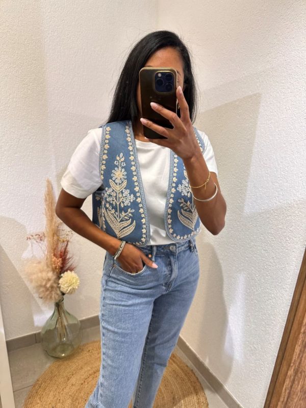 Gilet en jeans courte avec broderie – Image 2