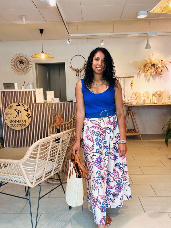 Jupe Zyana longue à motifs bleu et rose – Image 3