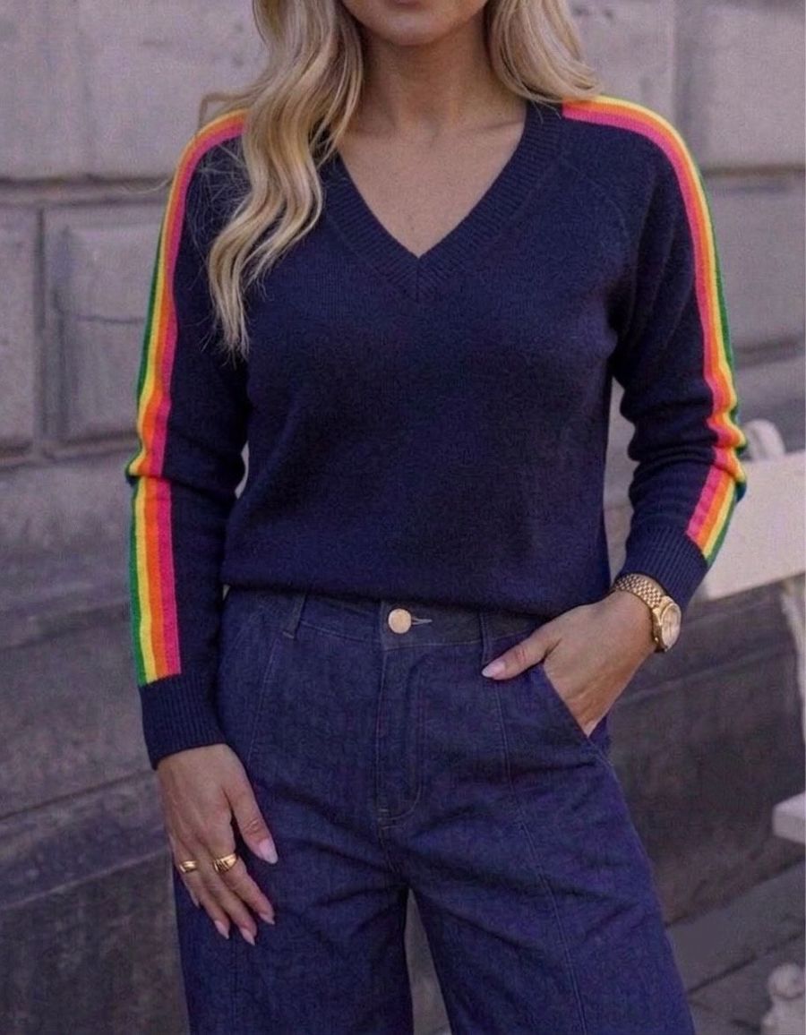 Pull marine en maille col V Bandes multicolores