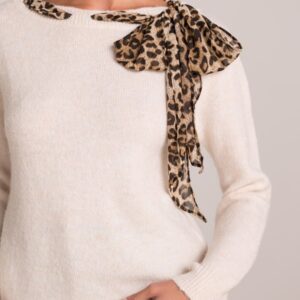 Pull Thomas écru avec foulard léopard