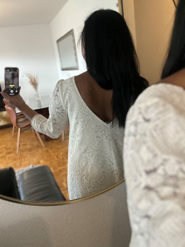 Robe Marcia en dentelle couleur écru – Image 3