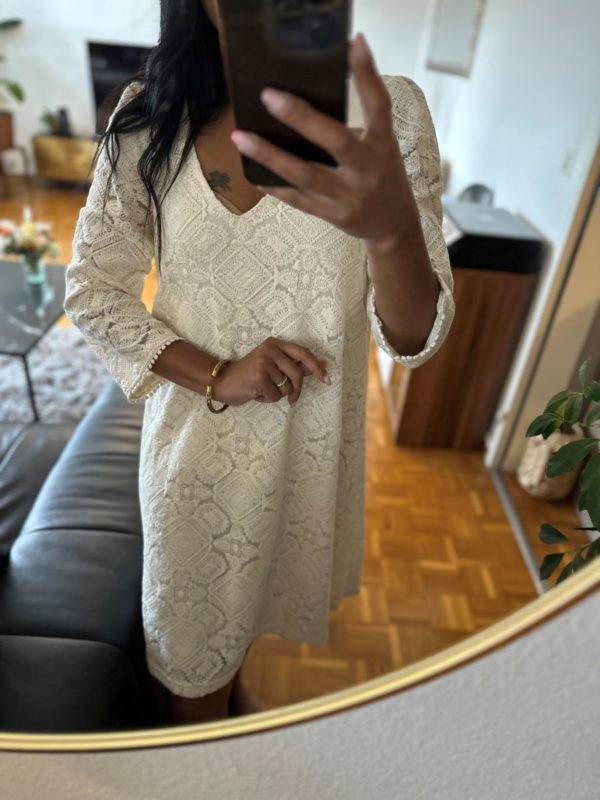 Robe Marcia en dentelle couleur écru