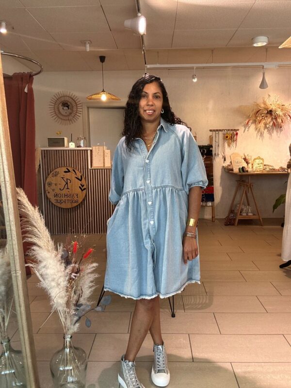 Robe en jeans bleu bouton coeur