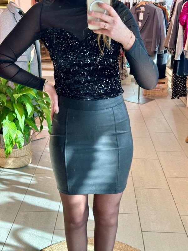 Jupe Jade en simili cuir noire