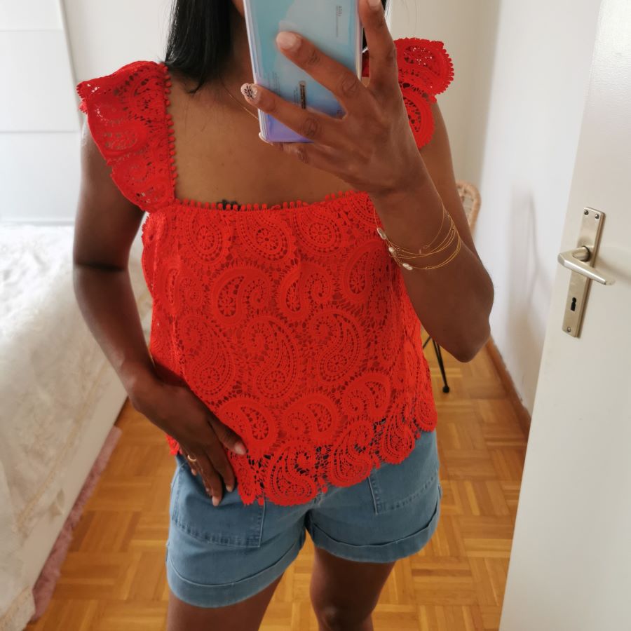 Top Nola en dentelle rouge Top Nola en dentelle rouge